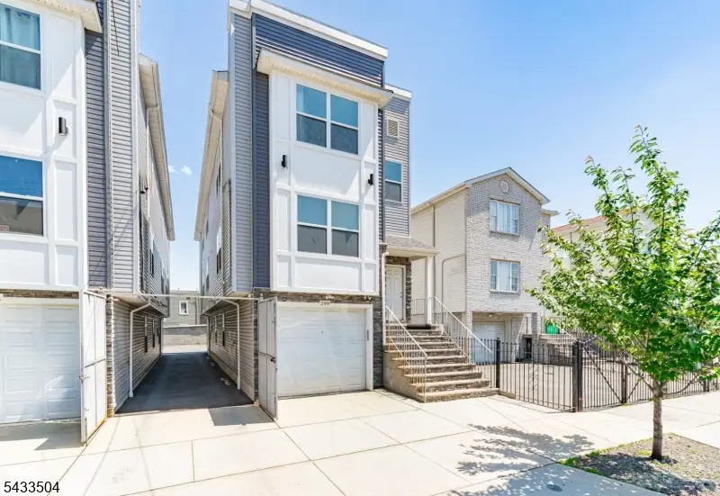 299 N 13th St, Newark, NJ 07107 - #3