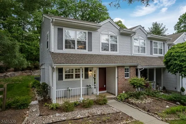 12 Brookside Ln, Mount Arlington Boro, NJ 07856