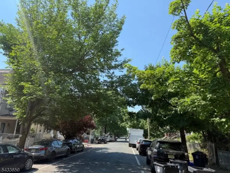 27 Seymour Ave, Newark, NJ 07108 - #3