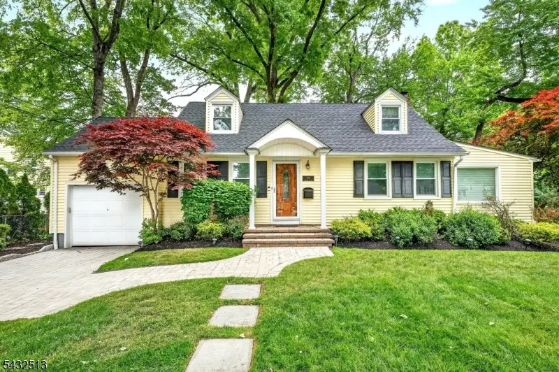 305 Madison Ave, Rahway, NJ 07065 - #1