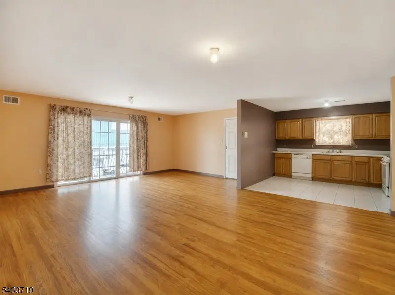 92 E Bigelow St, Newark, NJ 07114 - #2