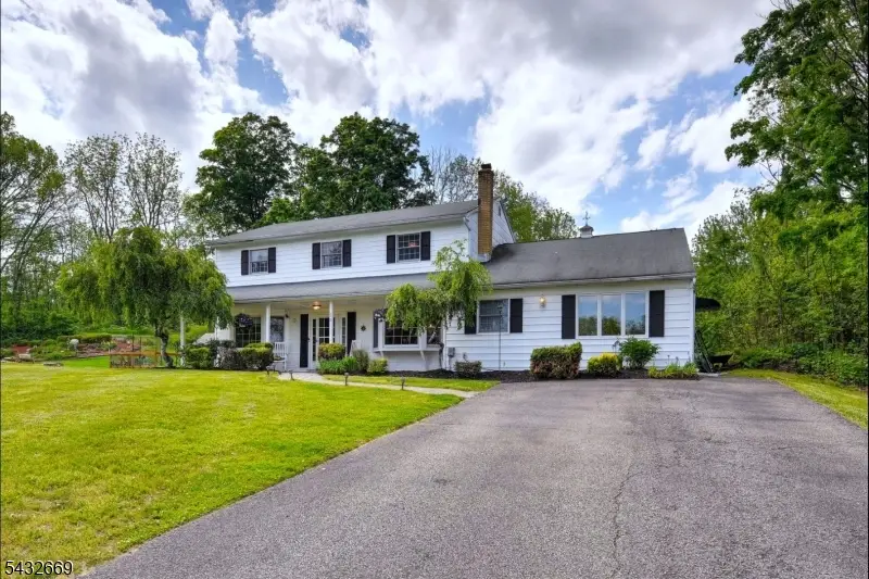 25 Carol Dr, Vernon Valley, NJ 07418 - #2