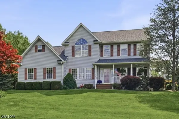 8 Links Ct, Sparta Twp., NJ 07871