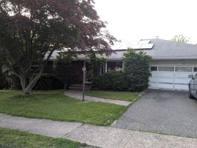 49 Kipp Ave, Elmwood Park, NJ 07407 - #1