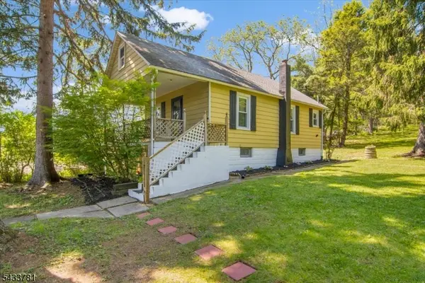 288 Belvidere Ave, Oxford Twp., NJ 07863