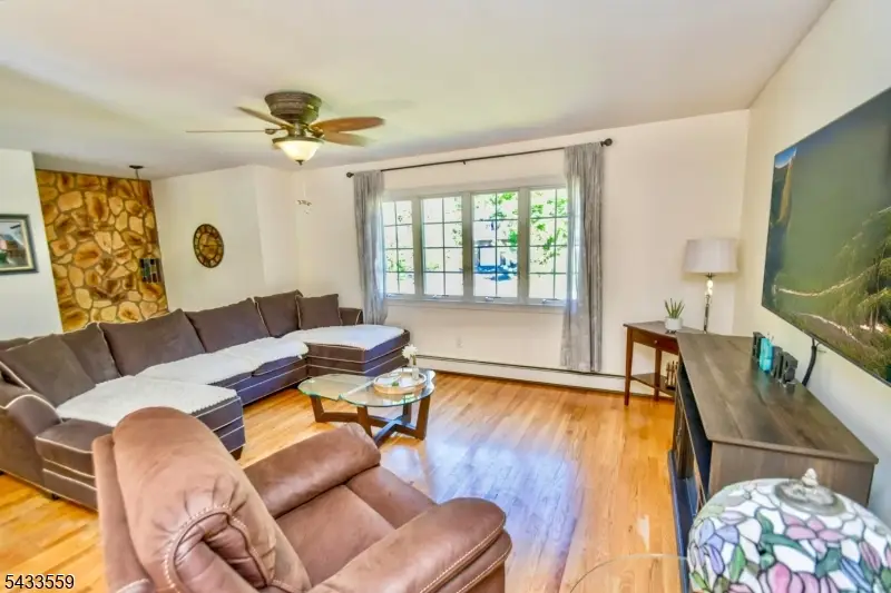 22 Caro Dr, Oak Ridge, NJ 07438 - #3
