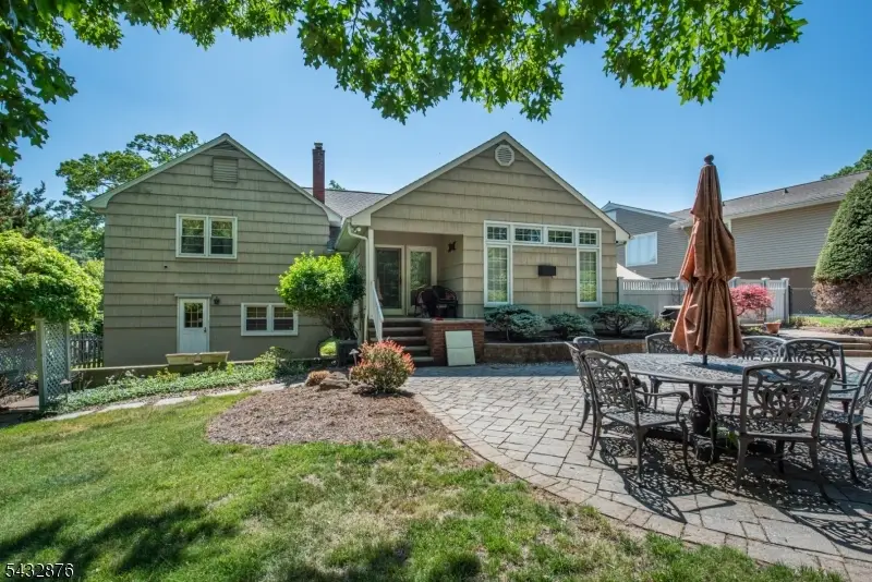 17 Morningside Cir #1, Little Falls, NJ 07424 - #2