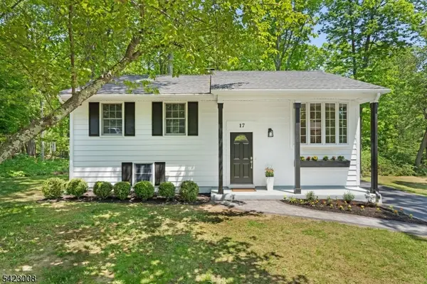 17 Elm St, Stanhope Boro, NJ 07874