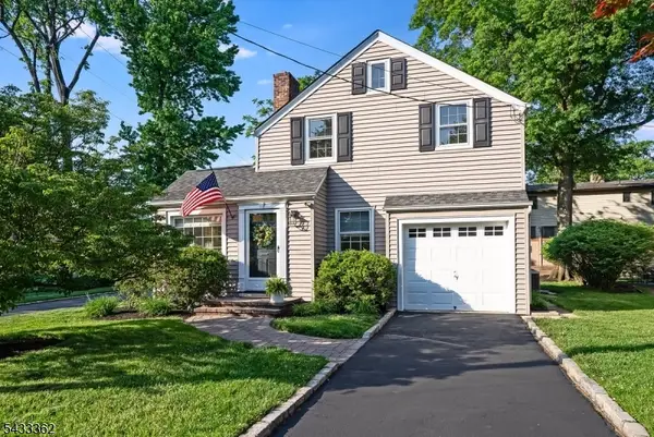 21 Doris Pkwy, Westfield Town, NJ 07090