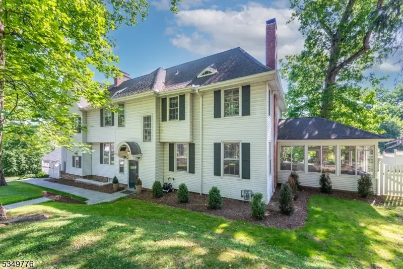 29 Stevens St, Bernardsville, NJ 07924 - #1