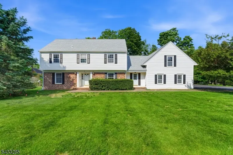 3 Elm St, Chester, NJ 07930 - #1
