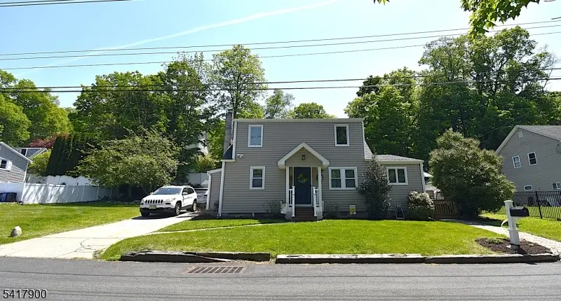 33 Alabama Ave, Lake Hopatcong, NJ 07849 - #1