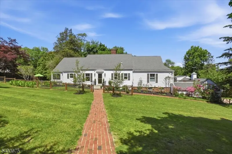 54 Blackberry Ln, Morris, NJ 07960 - #2