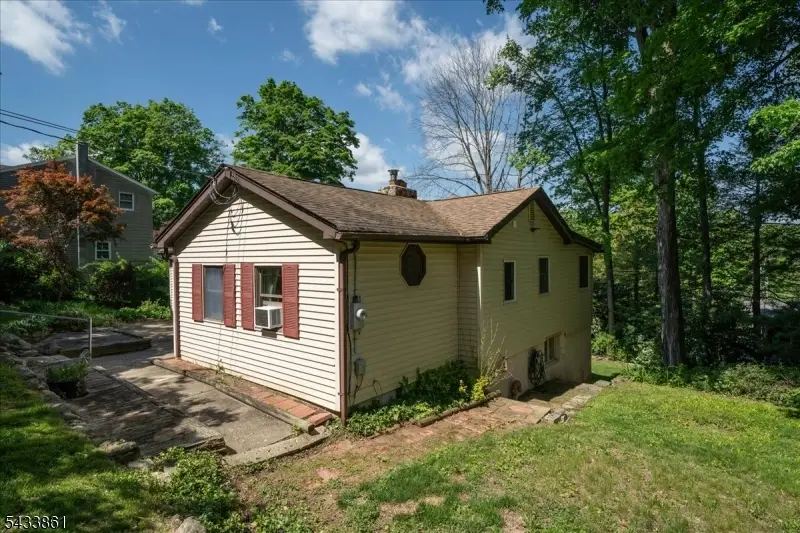 58 Tamarack Trl, Stockholm, NJ 07460 - #3