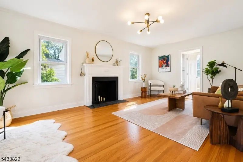 49 Amherst Pl, Livingston, NJ 07039 - #3