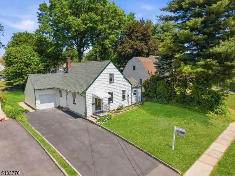573 Conant St, Hillside, NJ 07205 - #3