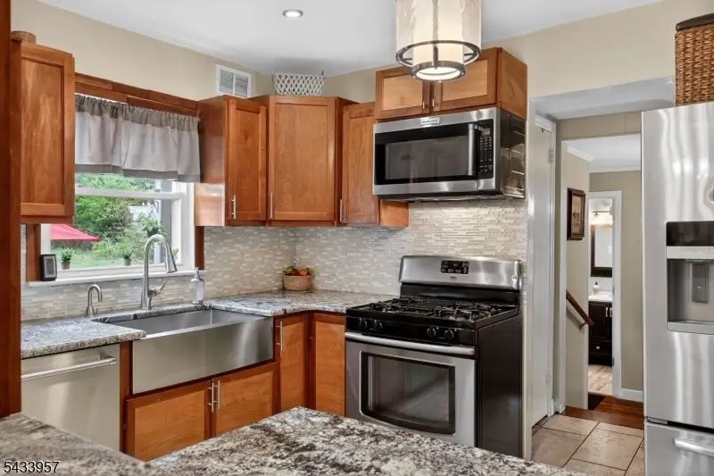 7 Spier Dr, Livingston, NJ 07039 - #2