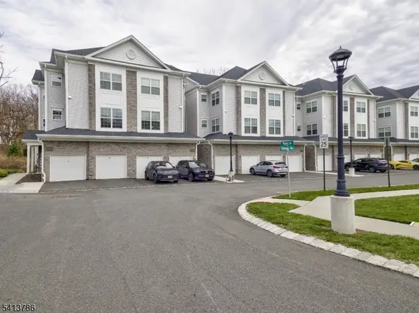 67 Veterans Way, Morris Plains Boro, NJ 07950