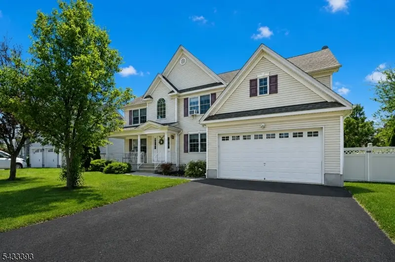 33 Stanton Street, Clark, NJ 07066 - #1