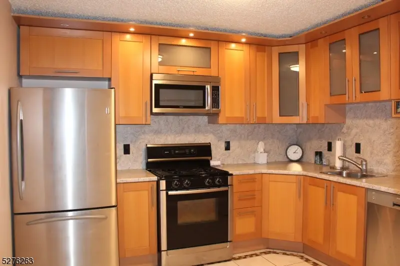 4105 Dilts Ln, Bradley Gardens, NJ 08807 - #2