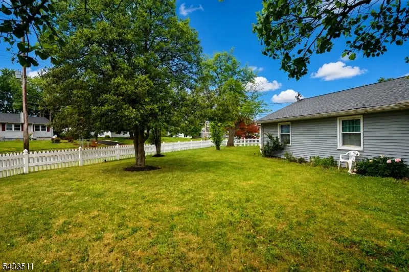 527 E Main St, Finderne, NJ 08807 - #3