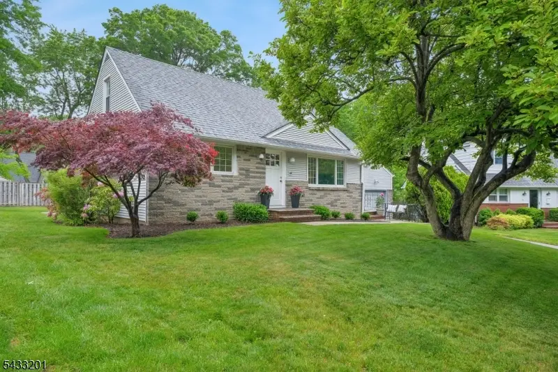 14 Fen Ct, Madison, NJ 07940 - #1