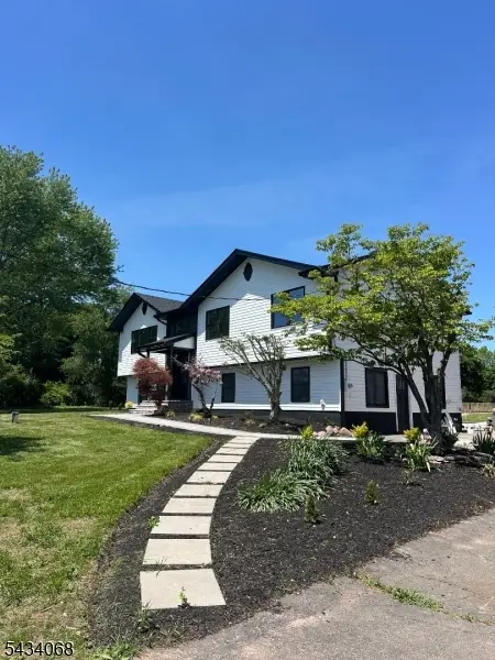 121 Fairview Dr, Neshanic Station, NJ 08853 - #2
