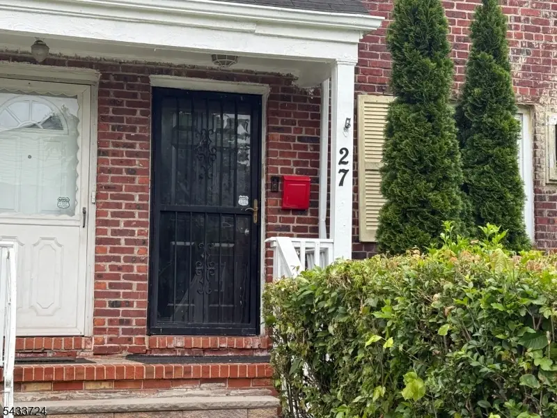 27 Melmore Gdns, East Orange, NJ 07017 - #1