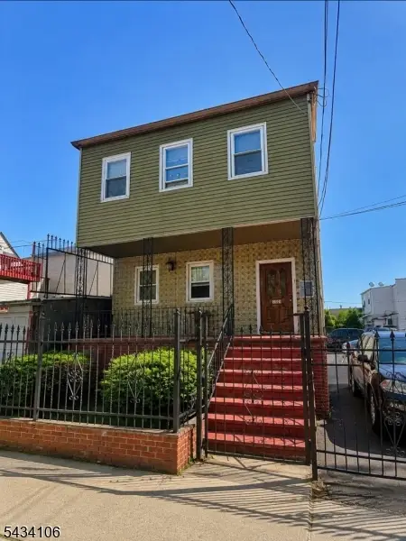 250 Berkeley Ave, Newark, NJ 07107 - #1