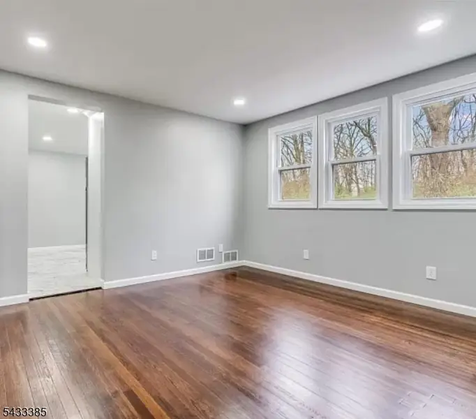 93 Minnisink Rd, Lake Hopatcong, NJ 07849 - #3