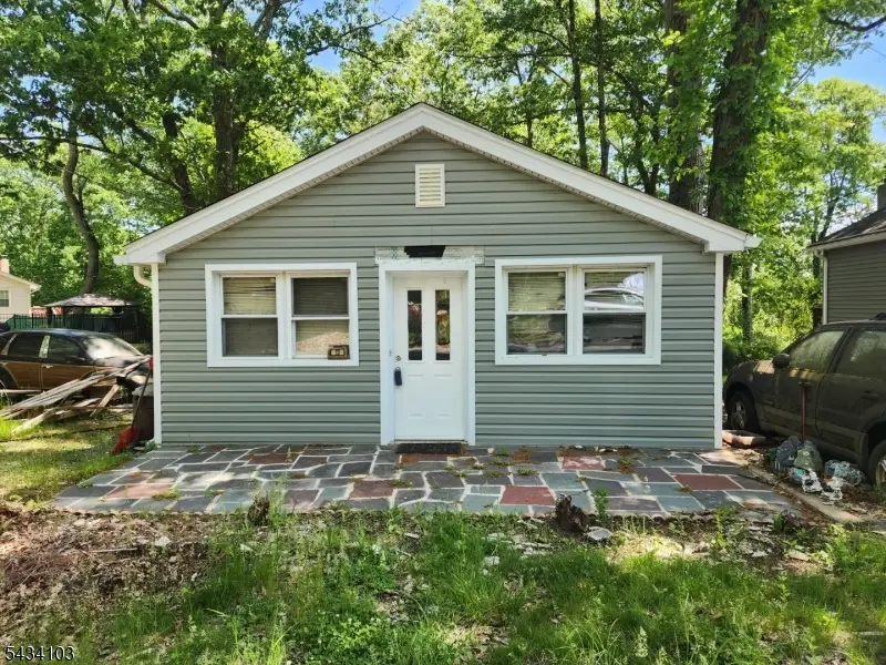 13 E Madison Trl, Hopatcong, NJ 07843 - #1
