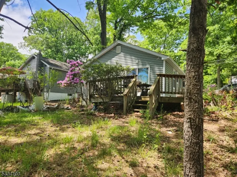 13 E Madison Trl, Hopatcong, NJ 07843 - #2