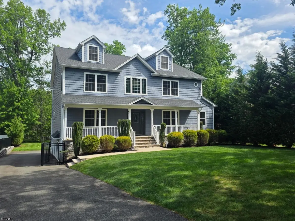 637 Mountain Ave, Berkeley Heights, NJ 07922 - #1