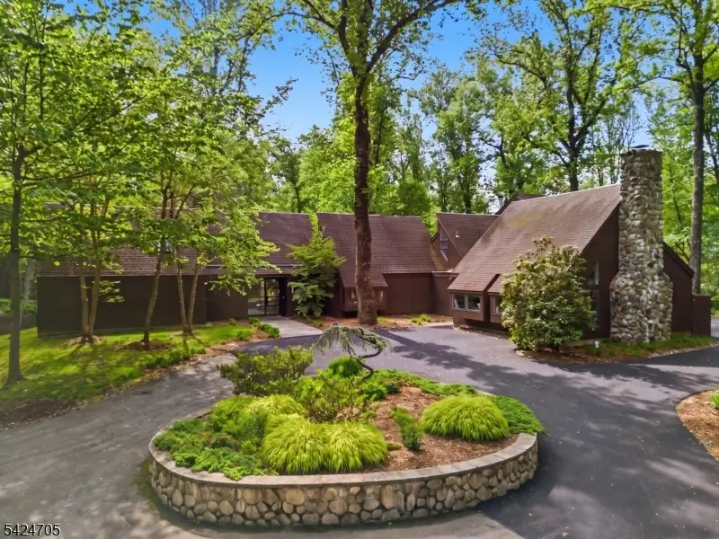 85 Crest Dr, Bernardsville, NJ 07924 - #1