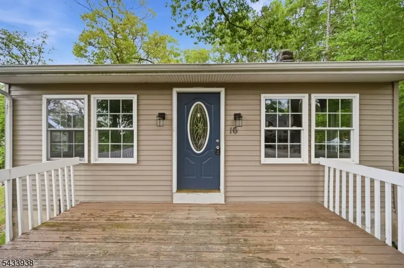 16 Morsemere Rd, Upper Greenwood Lake, NJ 07480 - #3