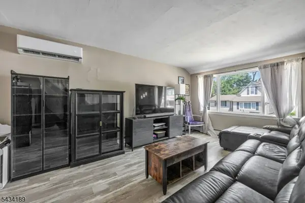 174 Phelps Ave, Bergenfield Boro, NJ 07621