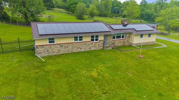 650 Woodglen Rd, Lebanon Twp., NJ 08826