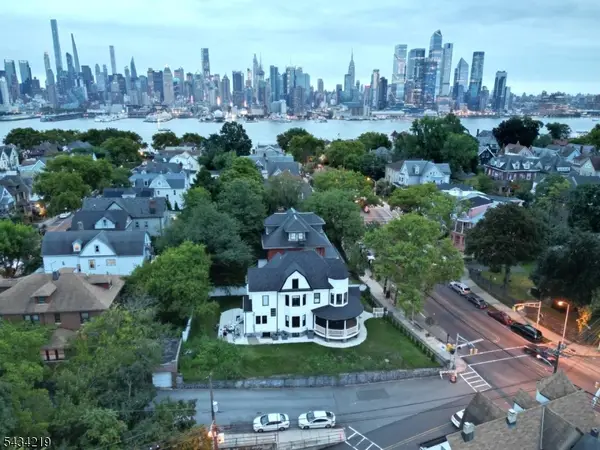 711 Boulevard, Weehawken Twp., NJ 07086