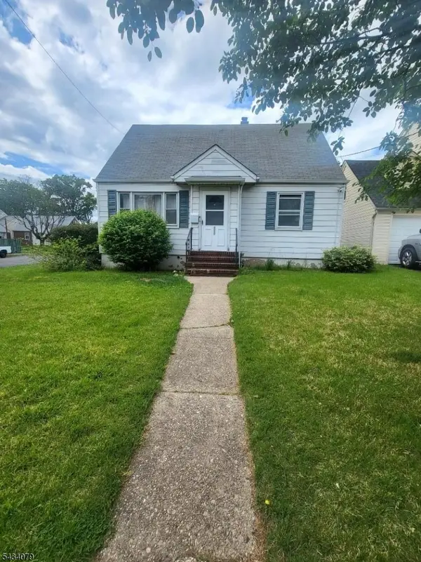 350 Elmwood Ter, Linden City, NJ 07036
