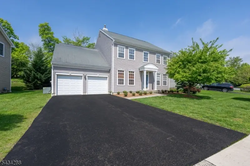16 Landau Rd, The Hills, NJ 07920 - #1