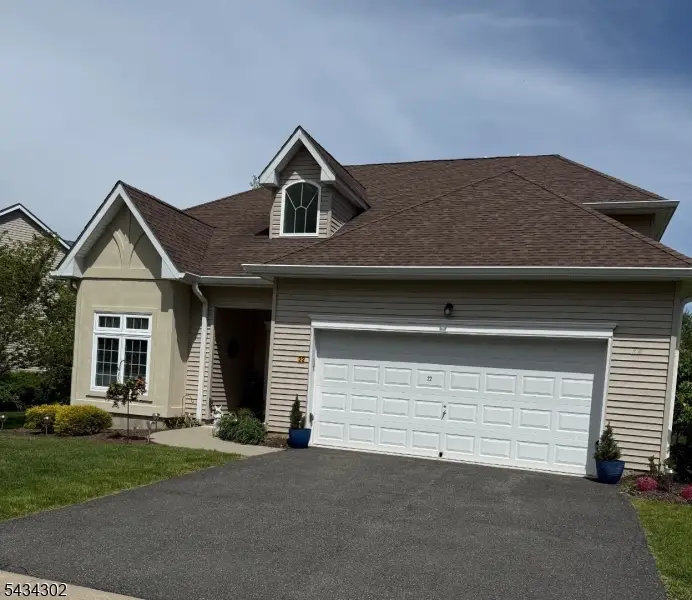 22 Bluffs Ct, Hamburg, NJ 07419 - #1