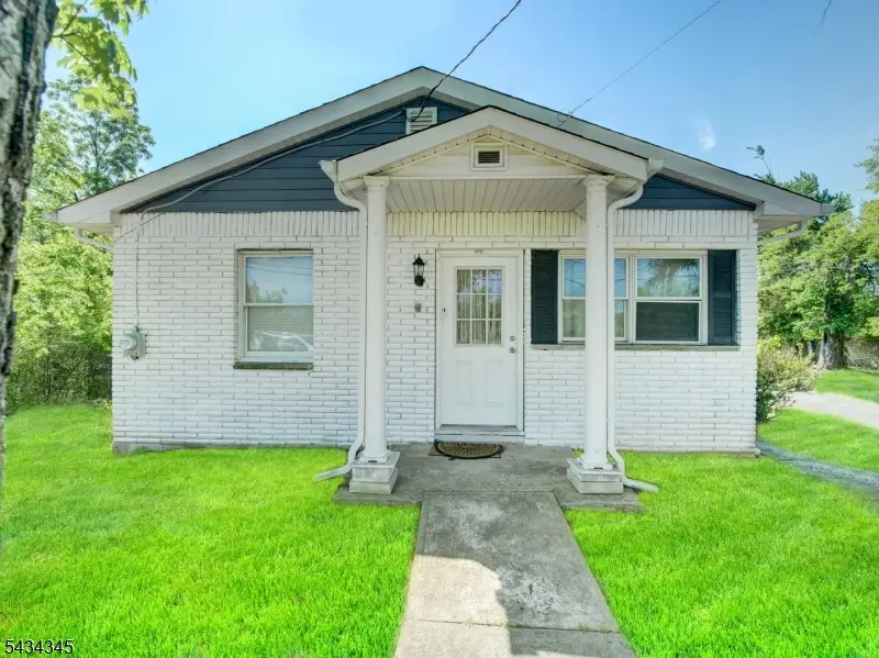 623 Park Ave, Piscataway, NJ 08854 - #1