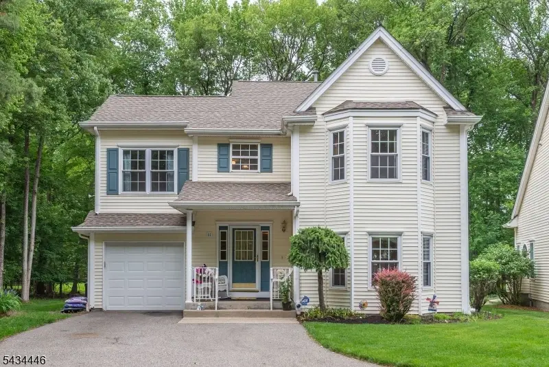 11 Burnham Dr, Pompton Plains, NJ 07444 - #1