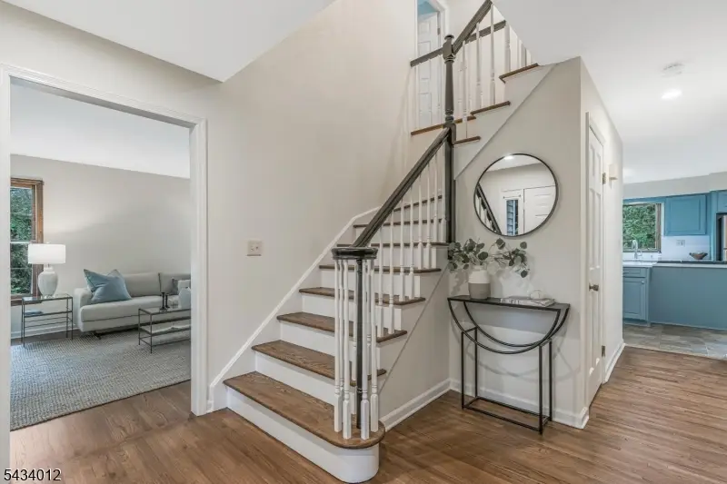 8 Deerwood Trl, Warren, NJ 07059 - #3
