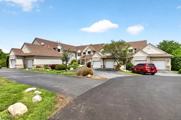 23 Caleb Ct, Hardyston Twp., NJ 07419