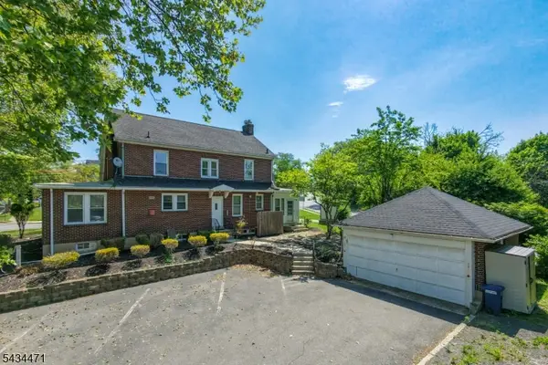 192 Lincoln Rd, Phillipsburg Town, NJ 08865