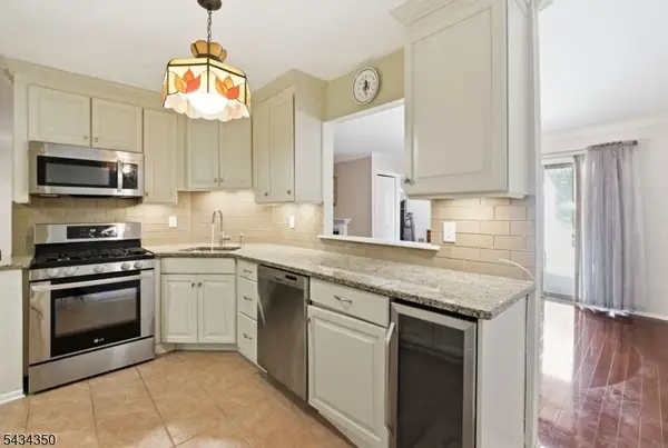 26 Hart Dr, West Orange Twp., NJ 07052
