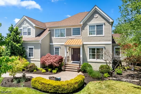 4 Murphy Dr, Hillsborough Twp., NJ 08844