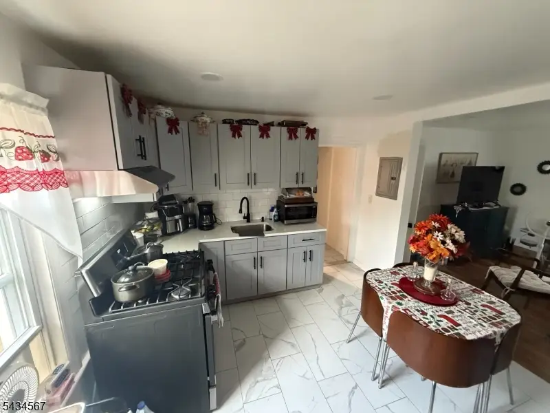 656 E 24th St, Paterson, NJ 07504 - #3