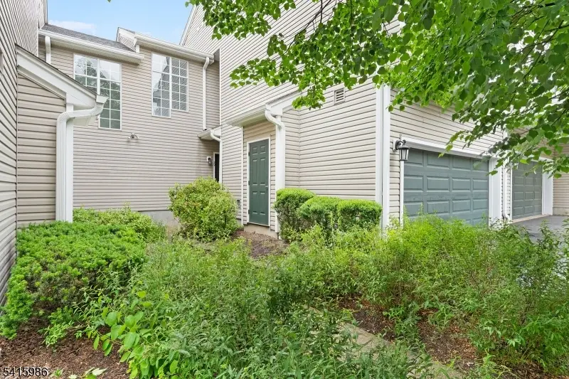 29 Heatherwood Lane, The Hills, NJ 07921 - #2